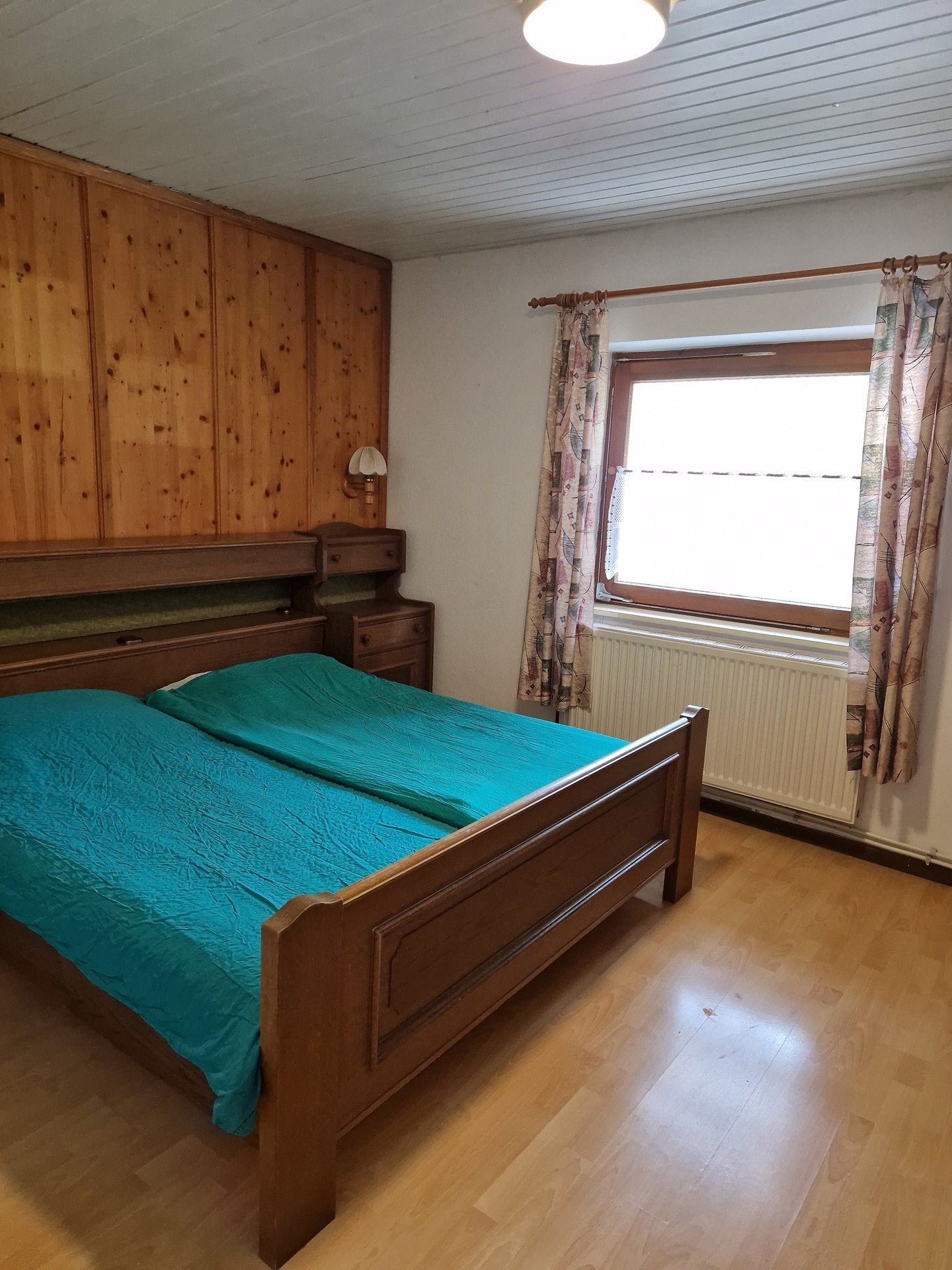 Schlafzimmer 1